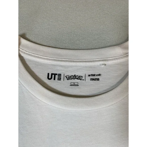 UNIQLO UT Pokemon Meets Artist Magna Pikachu White T-Shirt Large Unisex